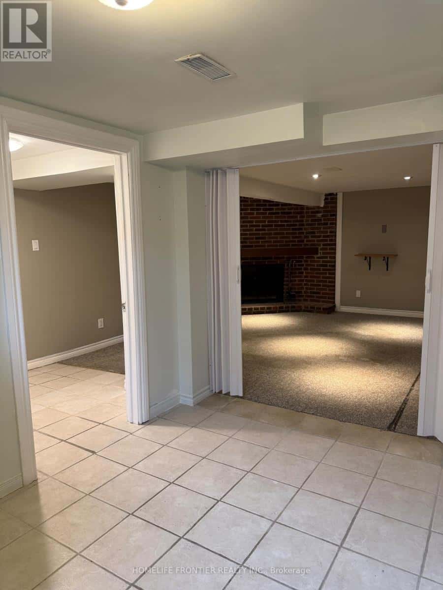 11 THORNCROFT CRESCENT — Ajax (South East), Ontario - Photo 4 of 15