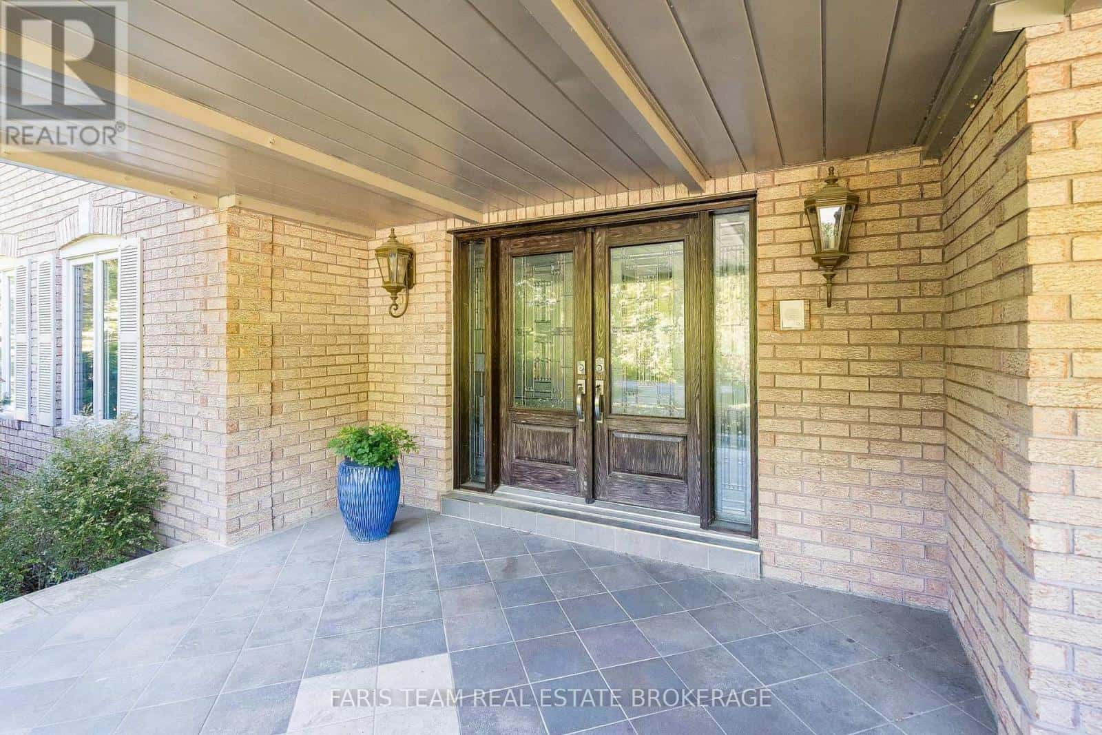 1762 WILKINSON STREET — Innisfil, Ontario - Photo 5 of 50