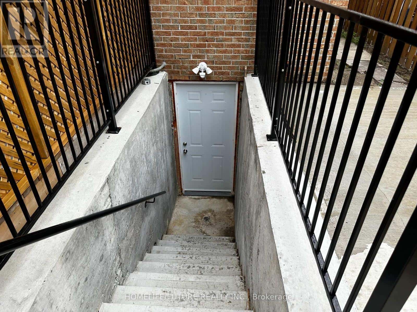 426 Wycliffe Avenue Basment