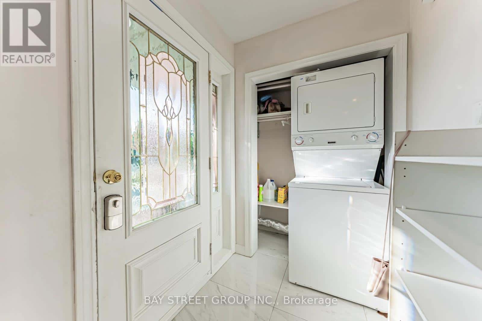 MAIN FLOOR #2 - 43 SHERWOOD FOREST DRIVE — Markham (Bullock), Ontario - Photo 3 of 20