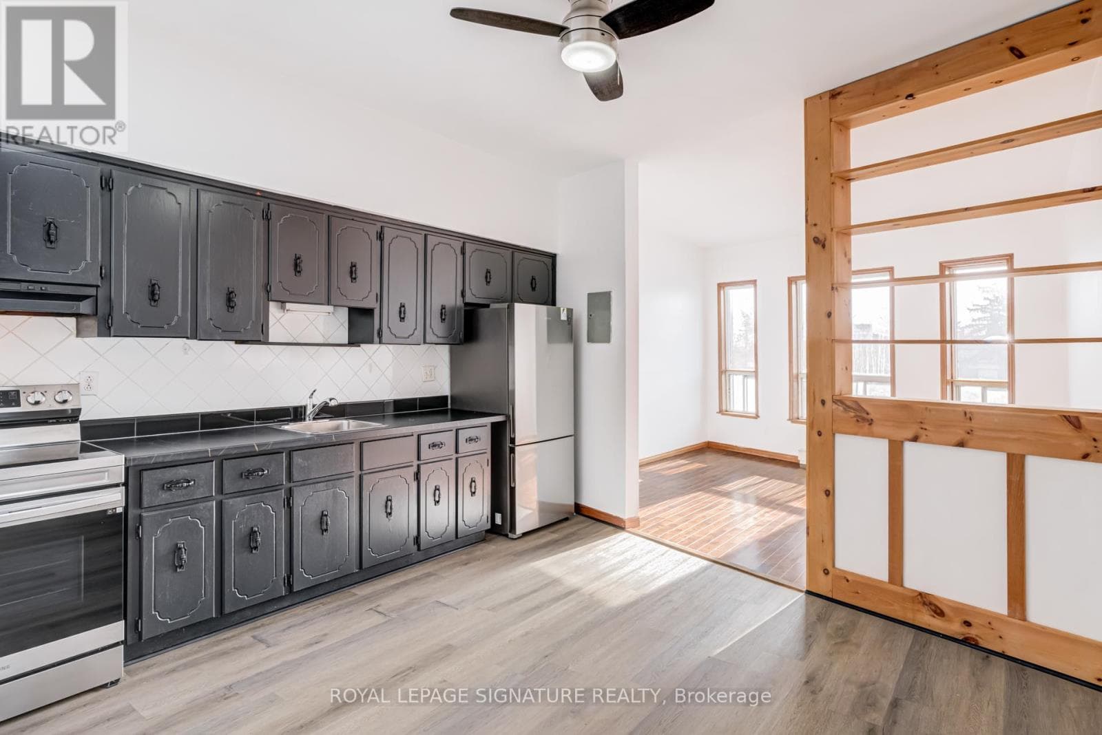 3 - 3038 DUNDAS STREET W — Toronto (Junction Area), Ontario - Main photo