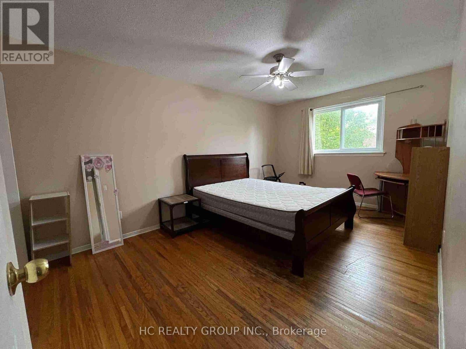 575 GAINSBOROUGH ROAD — London North (North F), Ontario - Photo 5 of 12