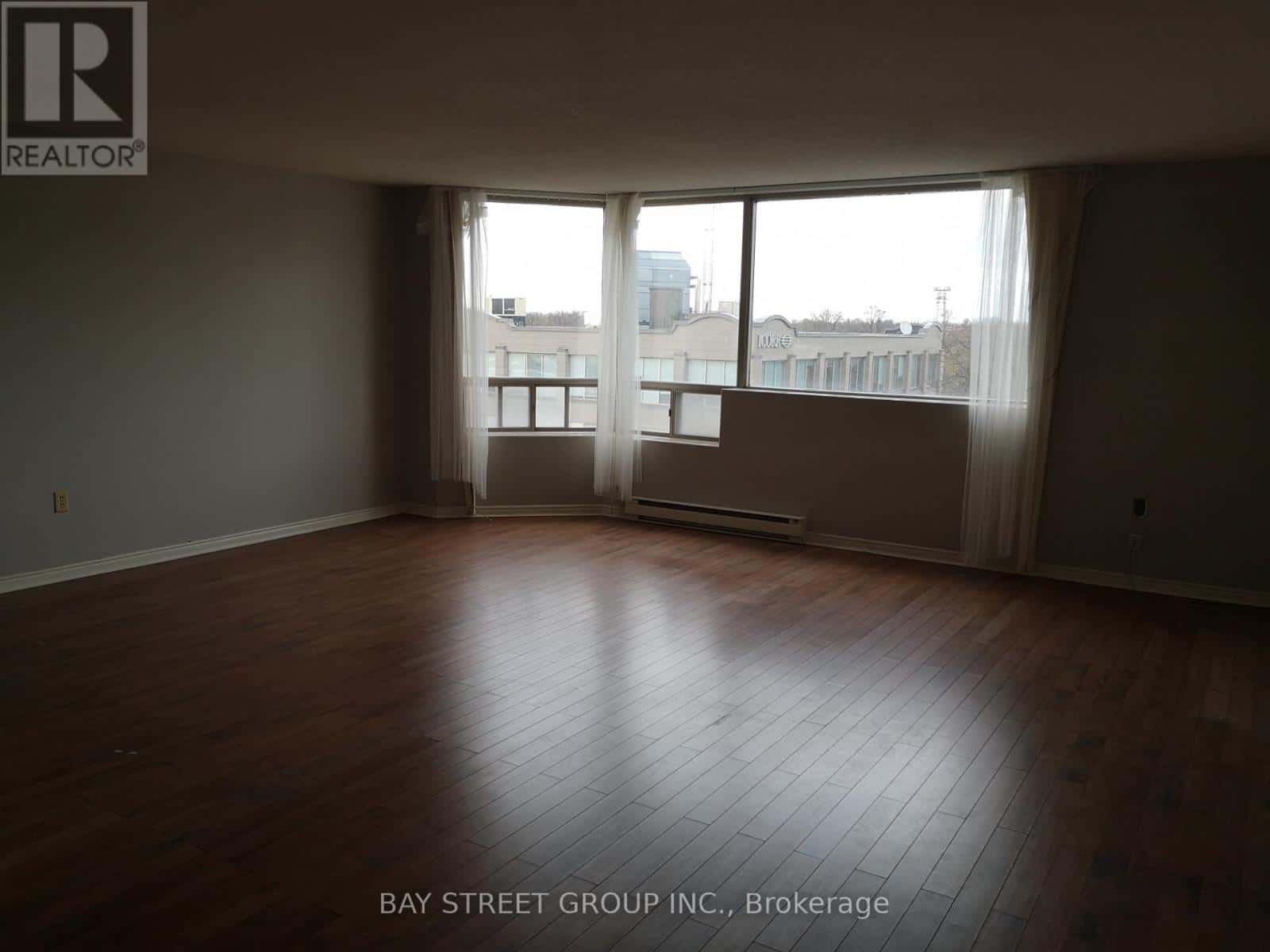 695 Richmond Street 708