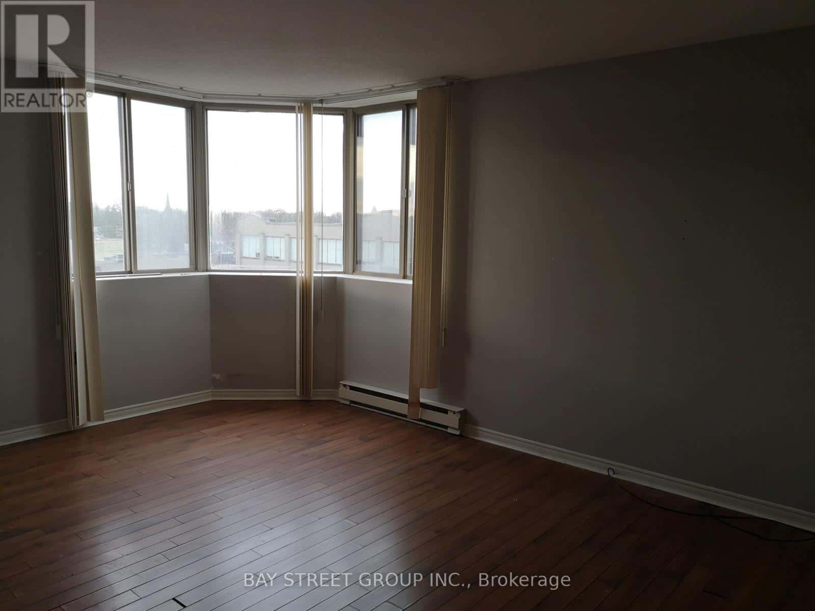 708 - 695 RICHMOND STREET — London East (East F), Ontario - Photo 2 of 9