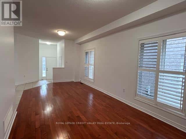 4 BLUE MEADOW COURT — Markham (Box Grove), Ontario - Photo 3 of 33