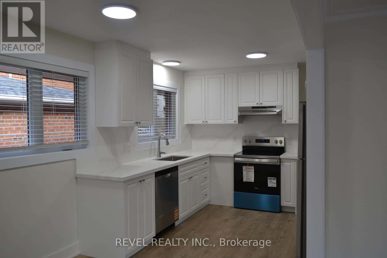 15 CEDAR BRAE BOULEVARD — Toronto (Eglinton East), Ontario - Photo 3 of 28