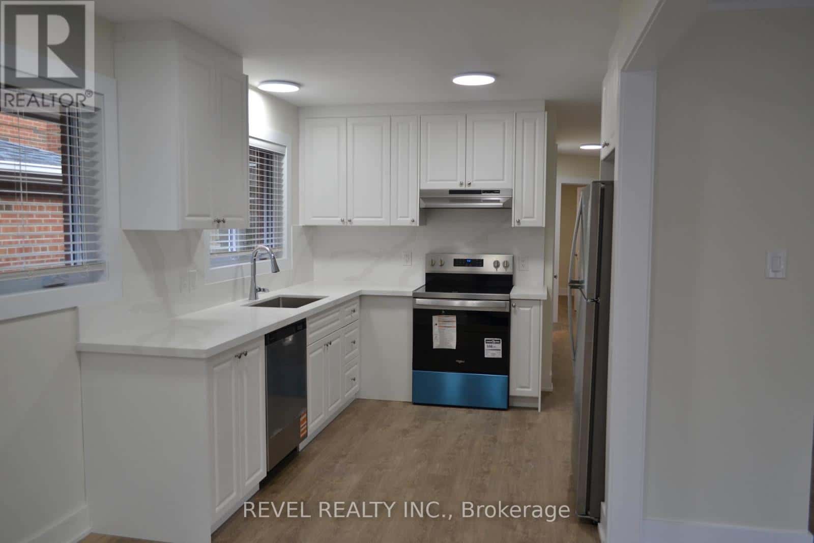 15 CEDAR BRAE BOULEVARD — Toronto (Eglinton East), Ontario - Photo 4 of 28