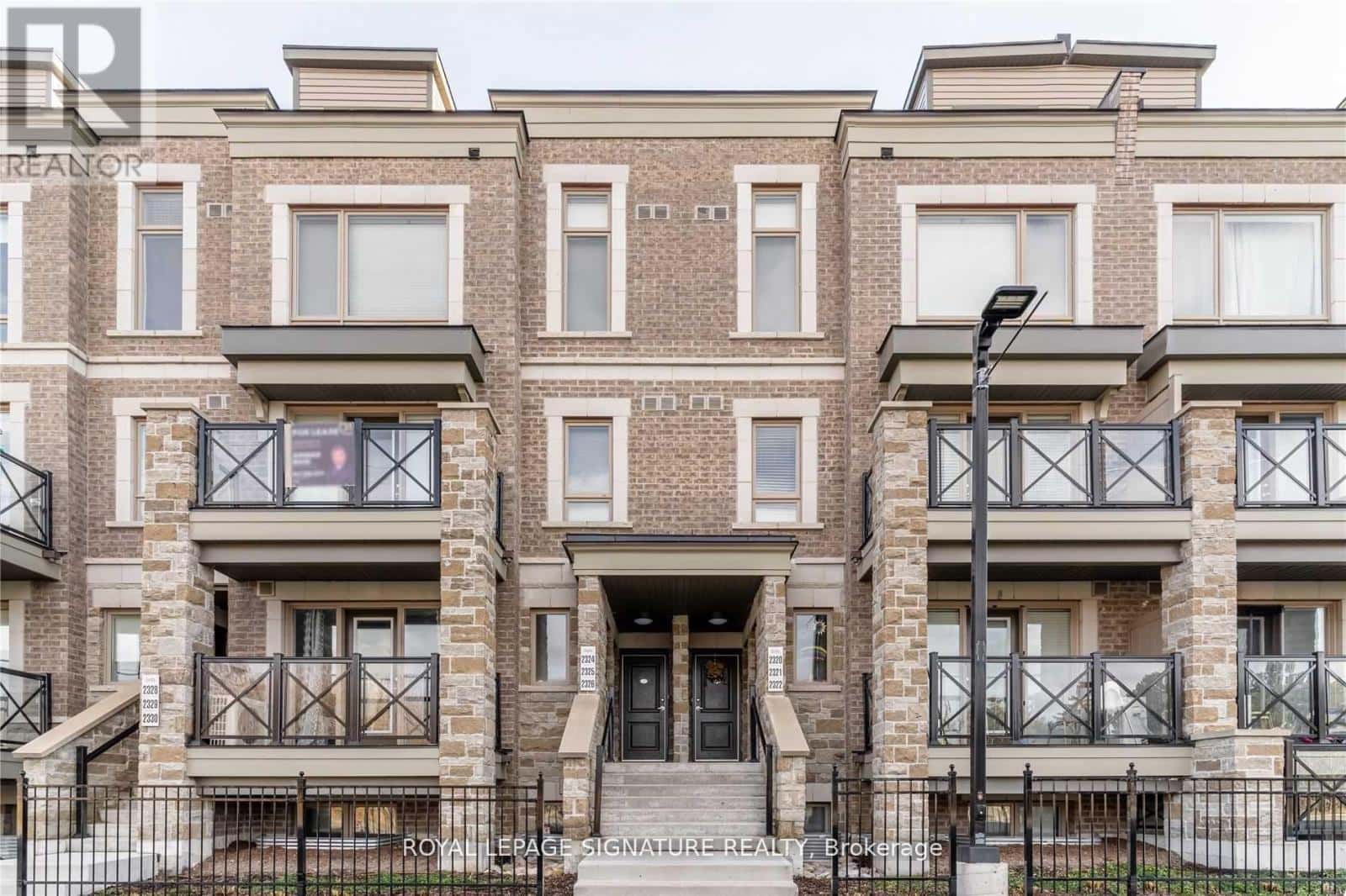 2324 - 20 WESTMEATH LANE — Markham (Cornell), Ontario - Photo 2 of 19