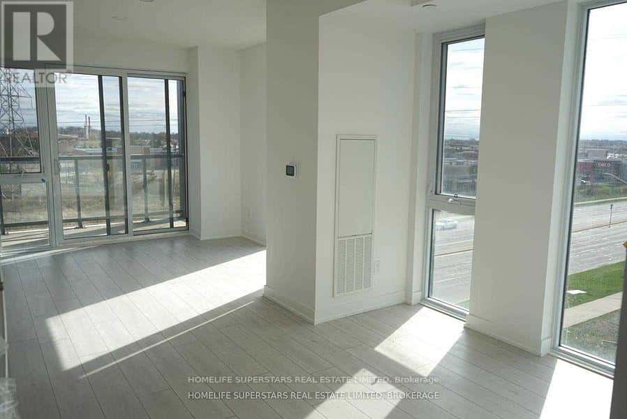 B513 - 4880 VALERA ROAD — Burlington (Alton), Ontario - Photo 3 of 32