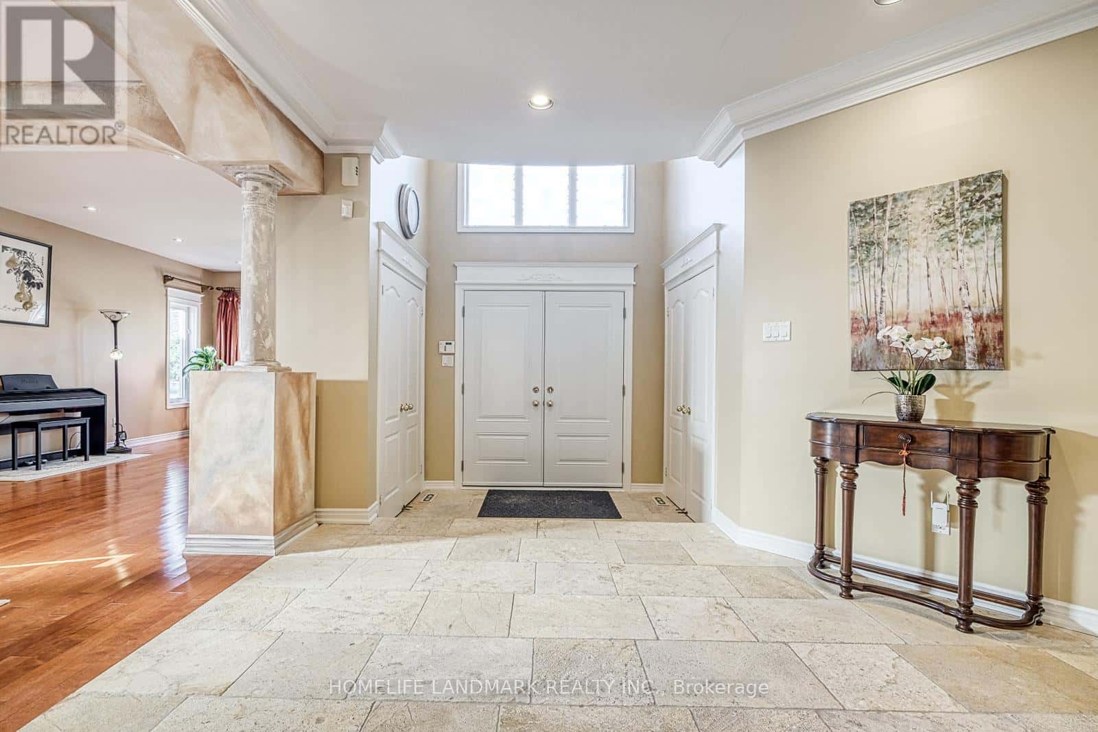 9 CHANTILLY CRESCENT — Richmond Hill (Westbrook), Ontario - Photo 4 of 40