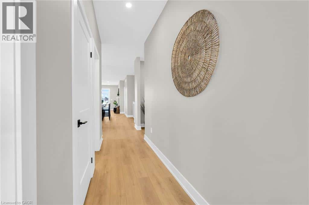 162 CRADDOCK Boulevard — Jarvis, Ontario - Photo 3 of 42