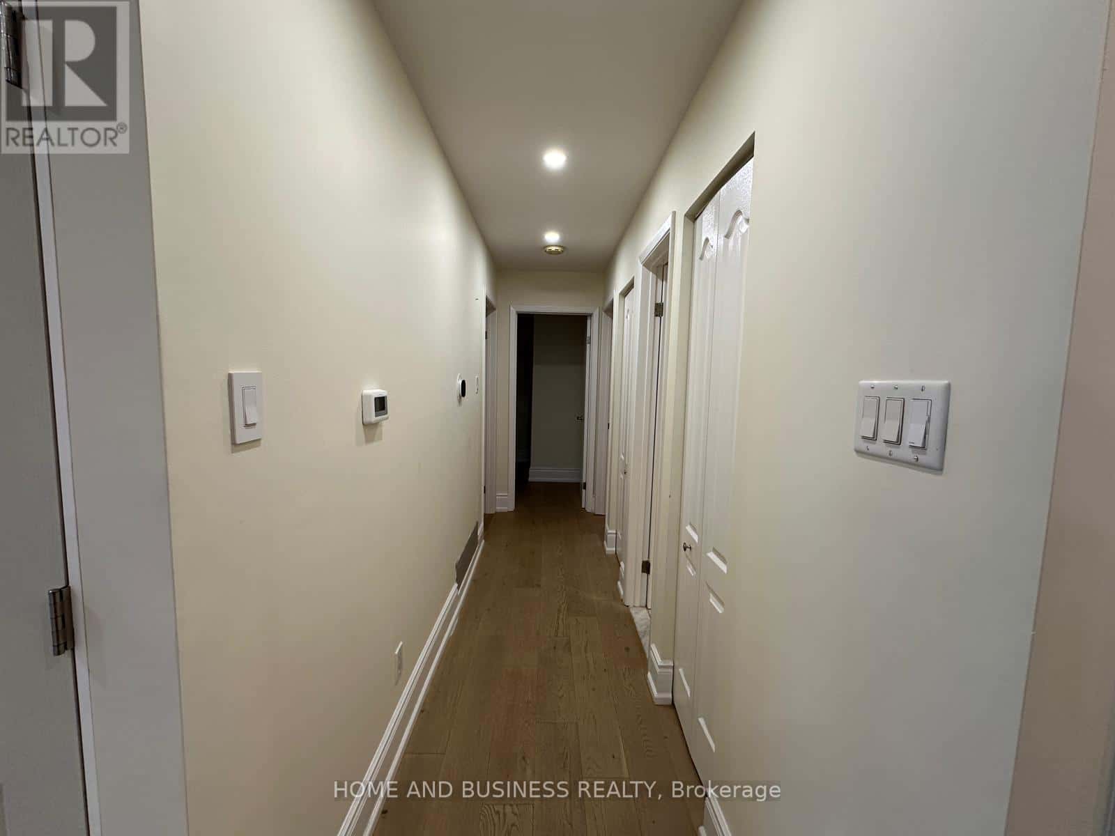 22 DUNCANNON CRESCENT — Brampton (Southgate), Ontario - Photo 5 of 30