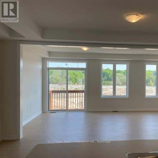 47 KENNETH ROGERS CRESCENT — East Gwillimbury (Queensville), Ontario - Photo 4 of 10