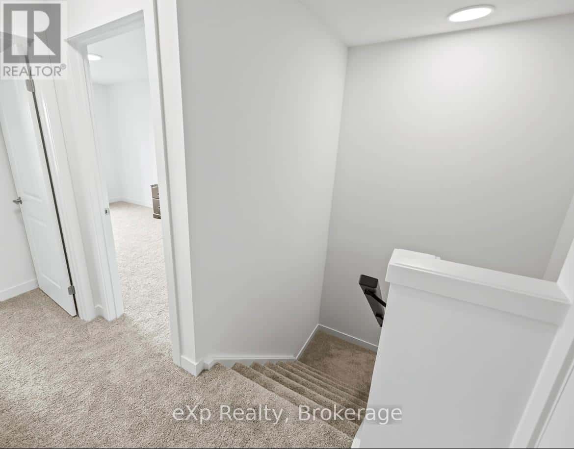 118 - 824 WOOLWICH STREET — Guelph (Riverside Park), Ontario - Photo 2 of 3