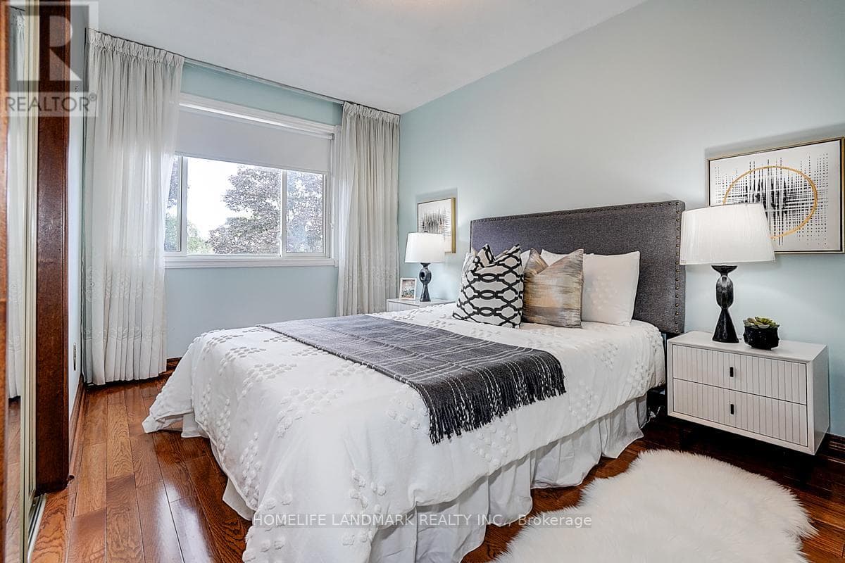 61 ELLENHALL SQUARE — Toronto (Steeles), Ontario - Main photo