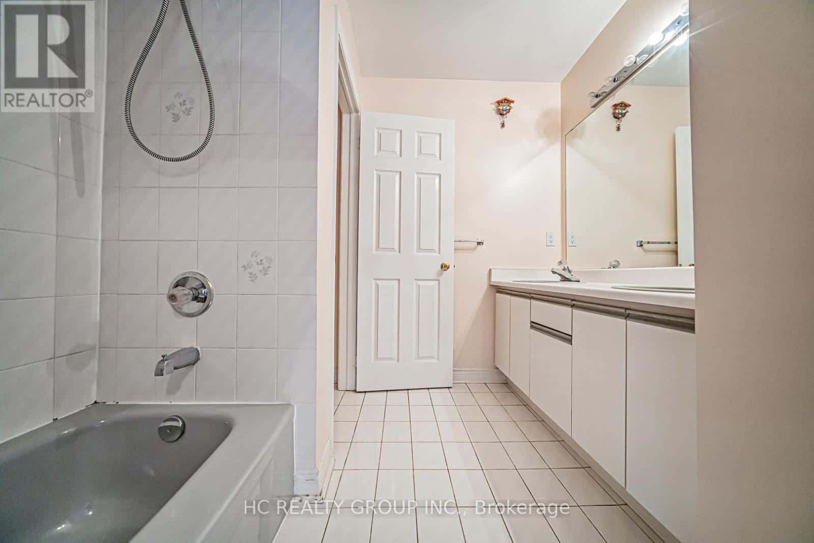 10 WESTPOINT COURT — Richmond Hill (Bayview Hill), Ontario - Photo 4 of 50