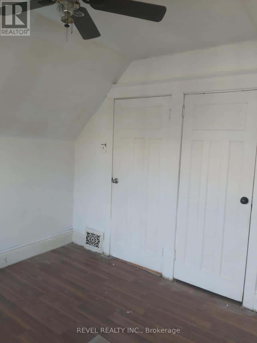 82 CAMBRIDGE AVENUE — Hamilton (Crown Point), Ontario - Photo 5 of 15