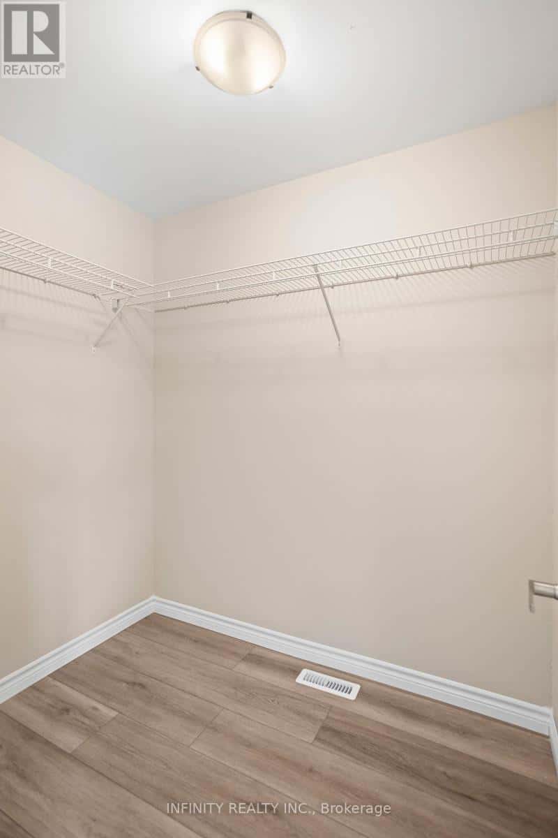 2018 CLAYRIDGE WAY — London North (North E), Ontario - Photo 2 of 41