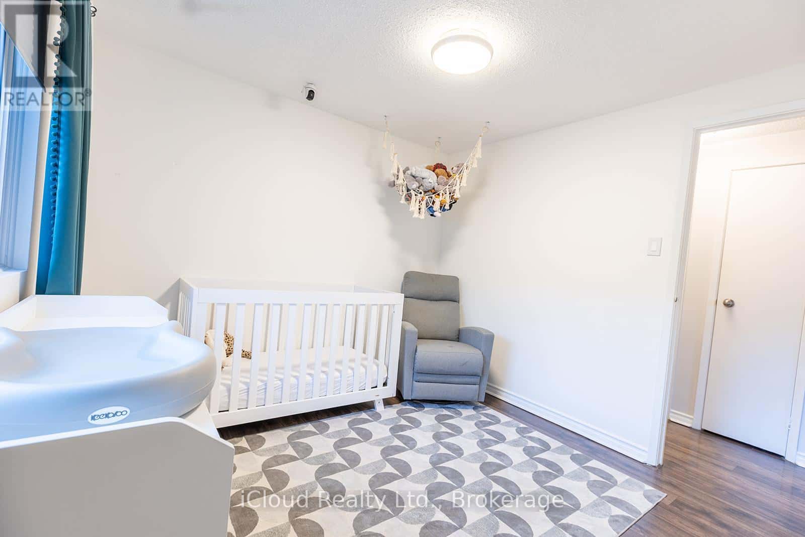 2253 Melissa Crescent