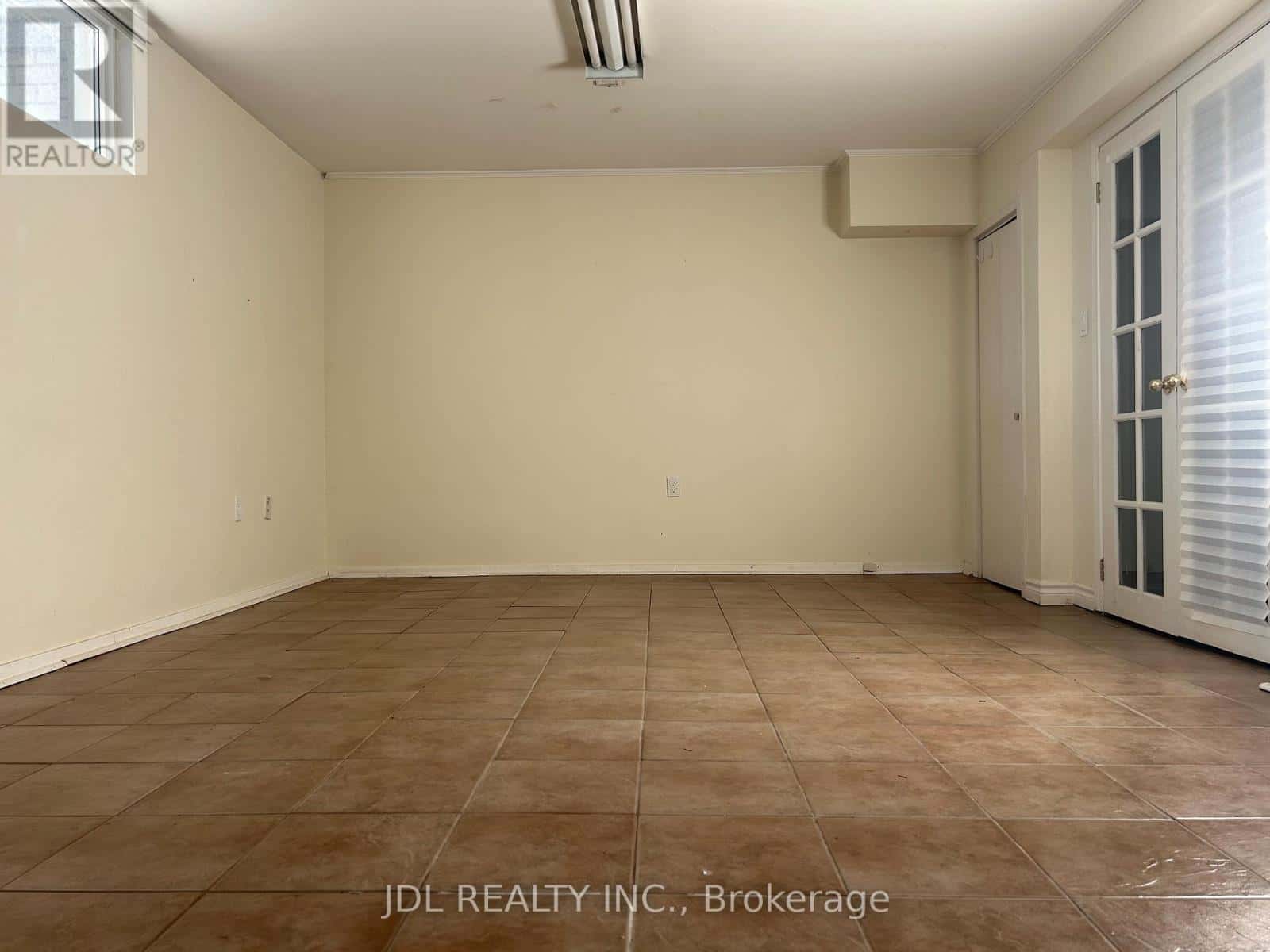 SUITE AA - 23 PINEWAY BLVD BOULEVARD N — Toronto (Bayview Woods-Steeles), Ontario - Photo 2 of 8