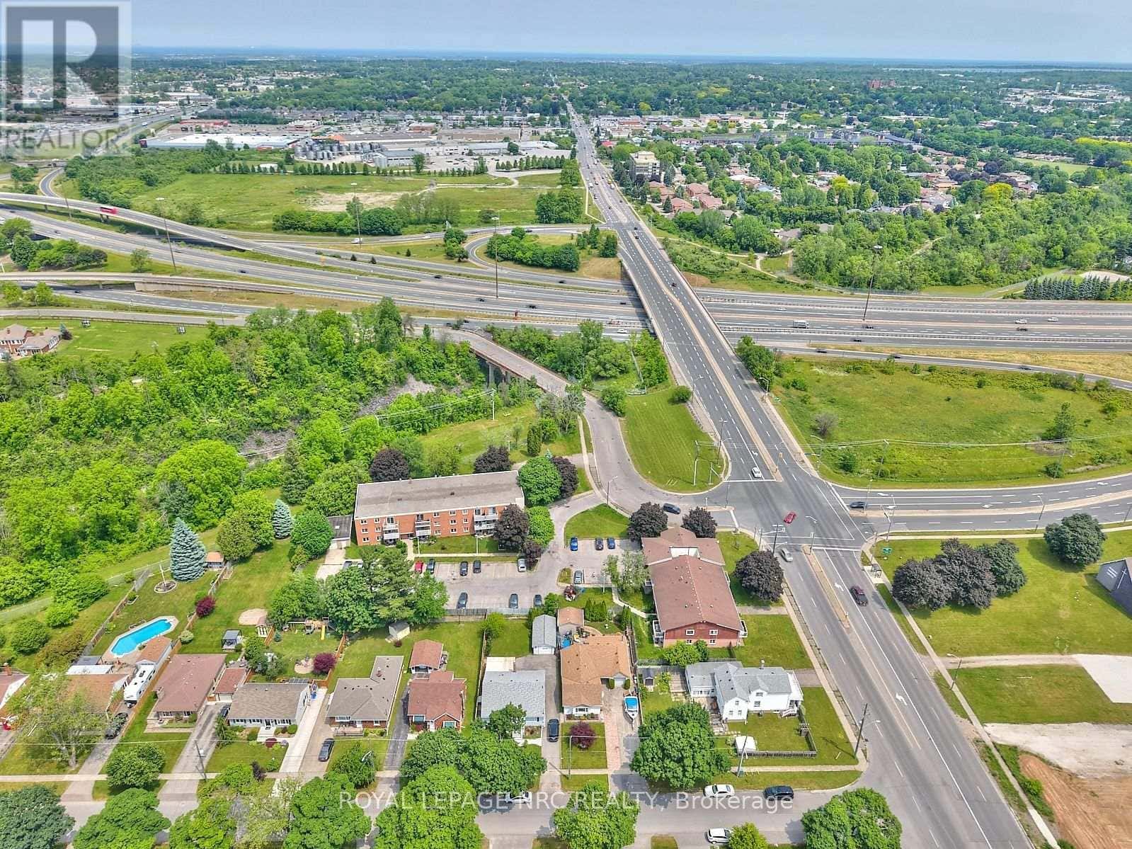 6947 GARDEN STREET — Niagara Falls (Hospital), Ontario - Photo 2 of 36