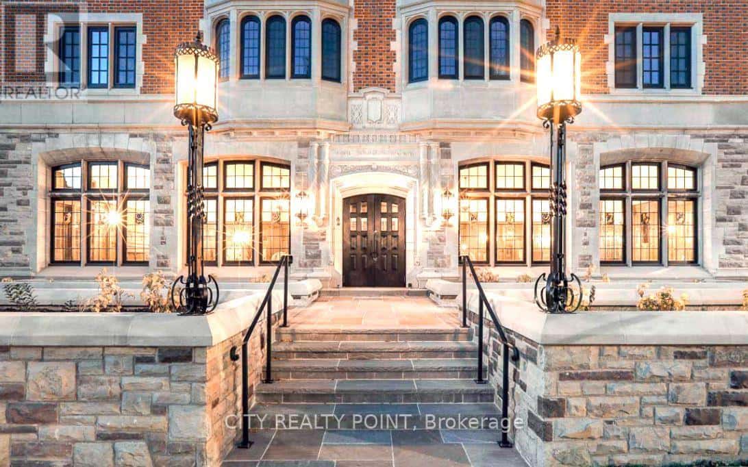 2 Clarendon Avenue 402