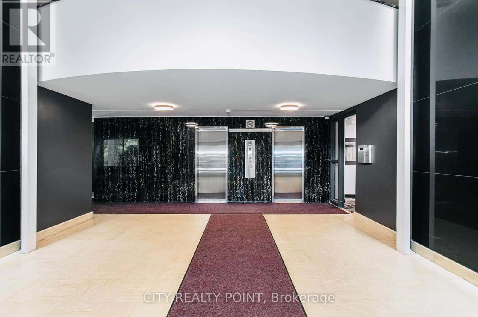 10 Shallmar Boulevard 201