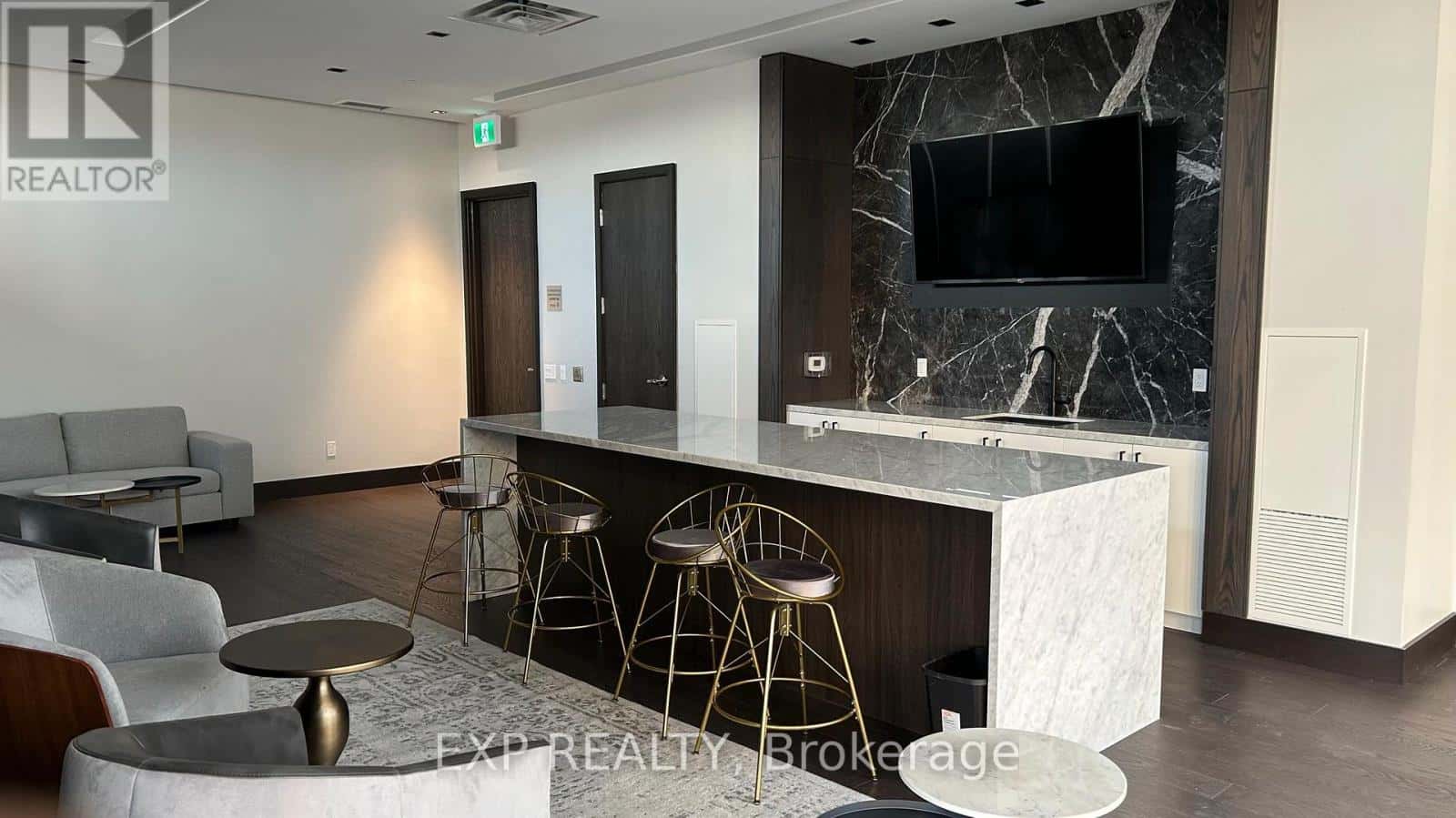 505 - 1461 LAWRENCE AVENUE W — Toronto (Brookhaven-Amesbury), Ontario - Photo 2 of 23