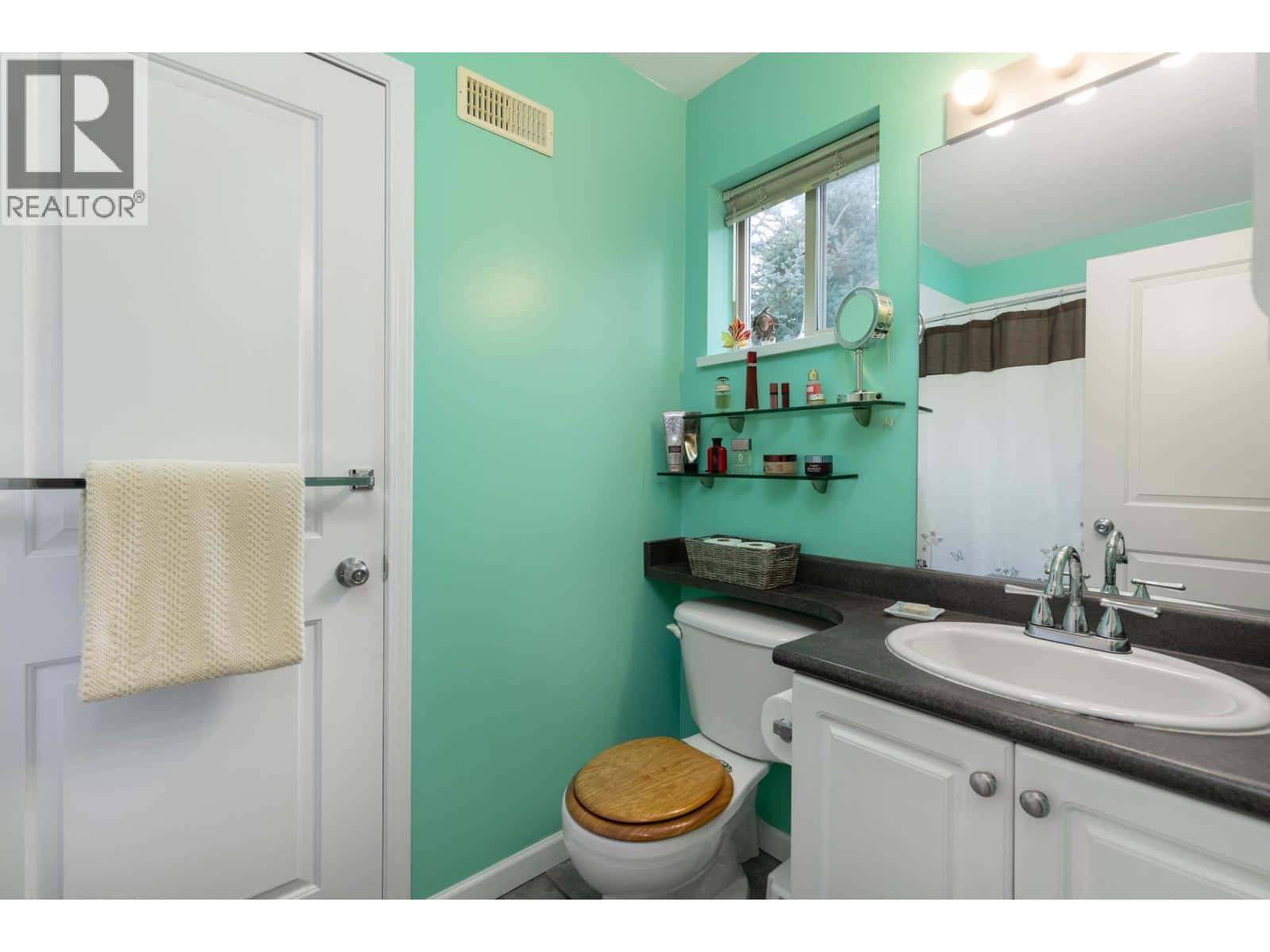 12 1442 VINE ROAD — Pemberton, British Columbia - Photo 3 of 35