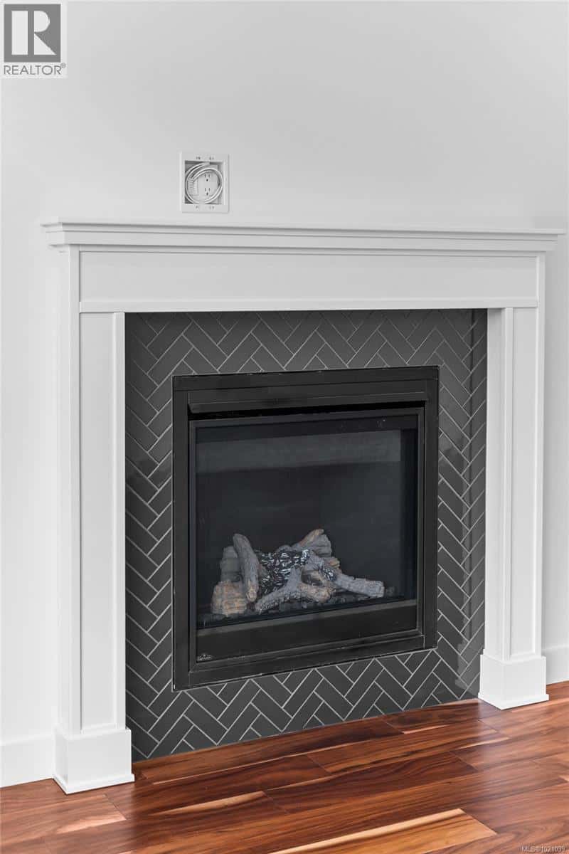 3612 Princess Ave — Cobble Hill, British Columbia - Photo 2 of 48