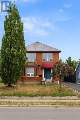 220 BLOOR STREET W — Oshawa (Lakeview), Ontario - Main photo