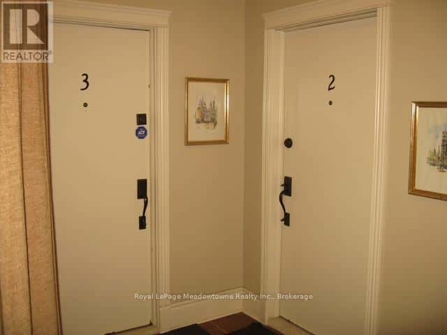 3 - 181 MAIN STREET E — Milton (OM Old Milton), Ontario - Photo 2 of 9