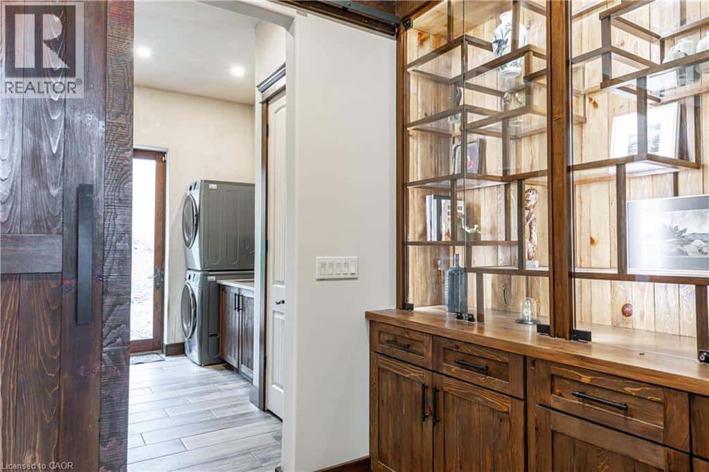 780 W CONCESSION 8 Road W — Puslinch, Ontario - Photo 4 of 50