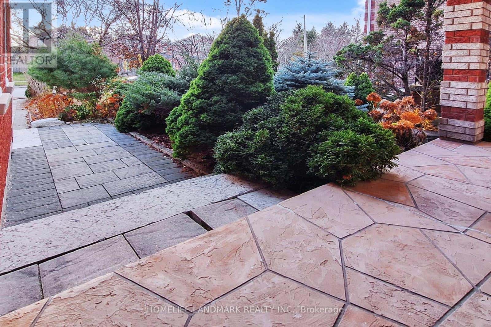 52 CEDARHURST DRIVE — Richmond Hill (Devonsleigh), Ontario - Photo 5 of 50