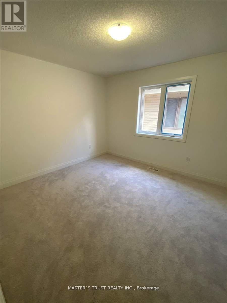 102 FRANK KELLY DRIVE — East Gwillimbury (Holland Landing), Ontario - Main photo