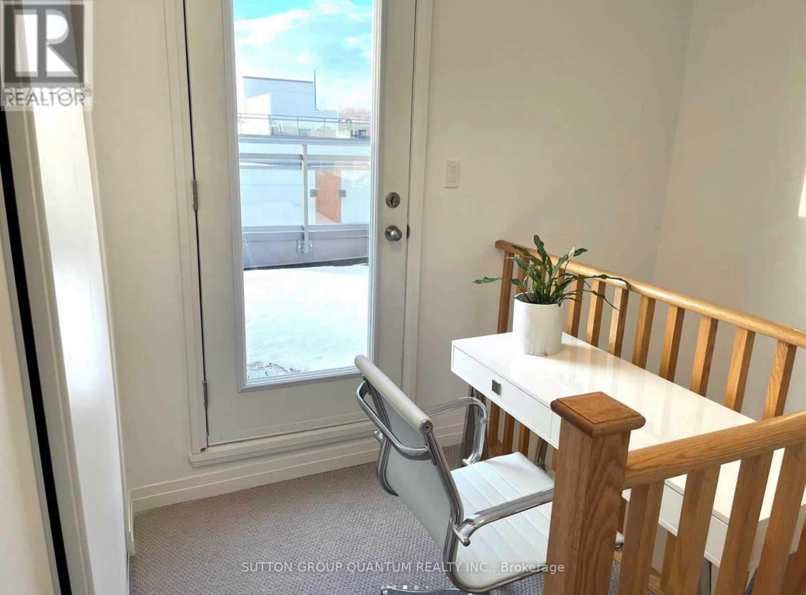 92 - 650 ATWATER AVENUE — Mississauga (Lakeview), Ontario - Photo 2 of 24