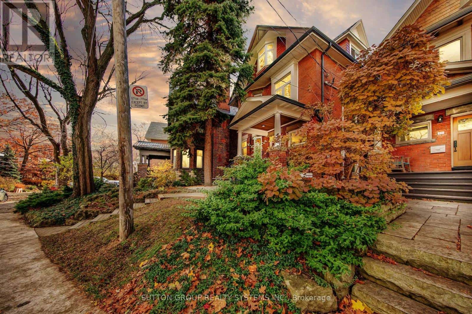 13 EVELYN CRESCENT — Toronto (High Park North), Ontario - Photo 3 of 51