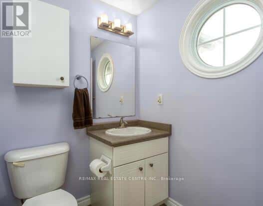 549 Victoria Road North