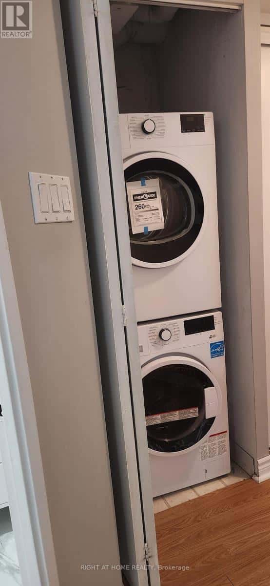 317 - 61 MARKBROOK LANE — Toronto (Mount Olive-Silverstone-Jamestown), Ontario - Photo 5 of 25