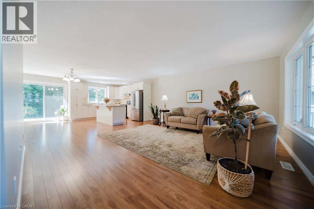 23 DAVID Street — Wellesley, Ontario - Photo 3 of 41