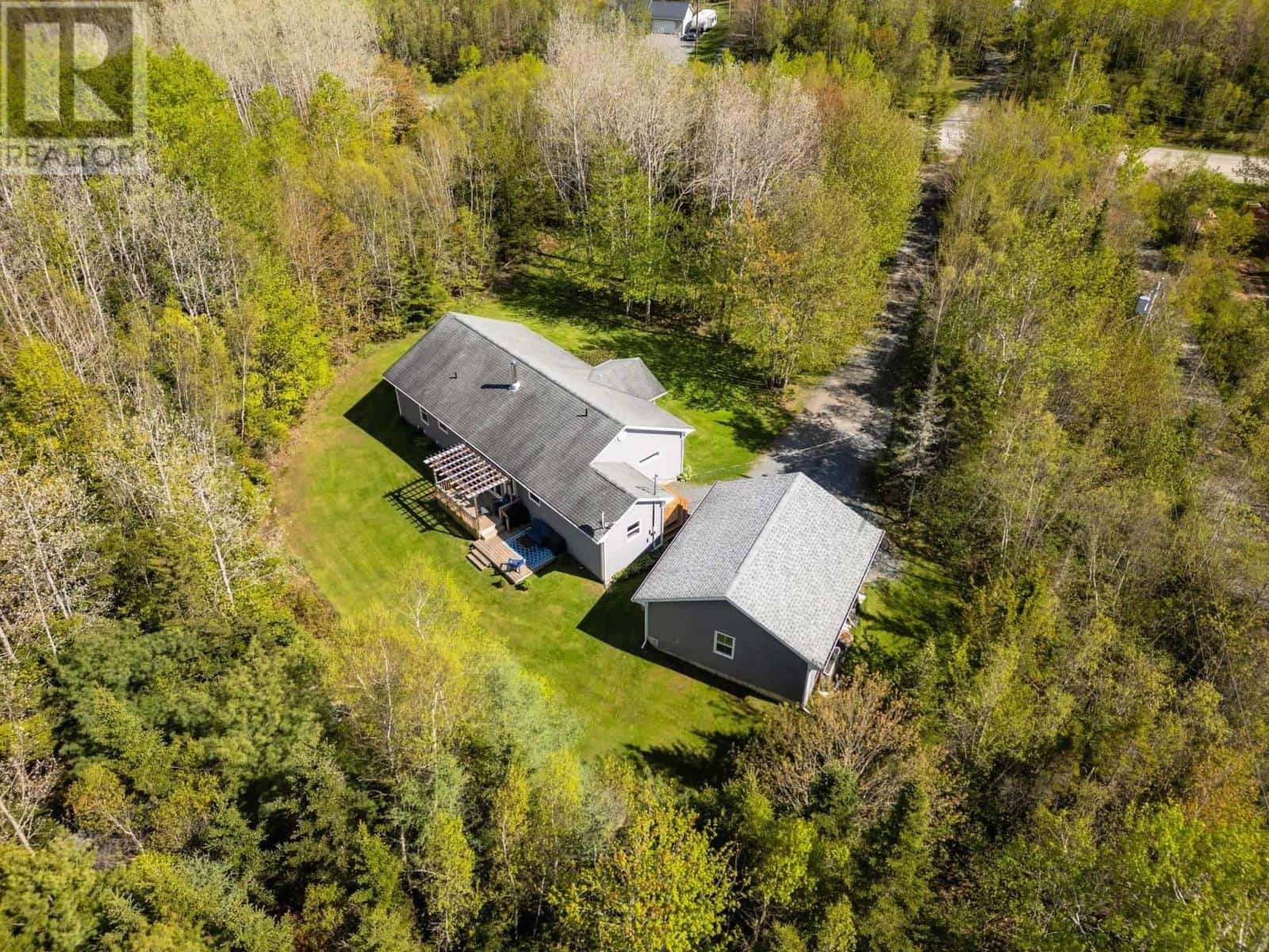 158 Thomas Street — Enfield, Nova Scotia - Photo 5 of 40