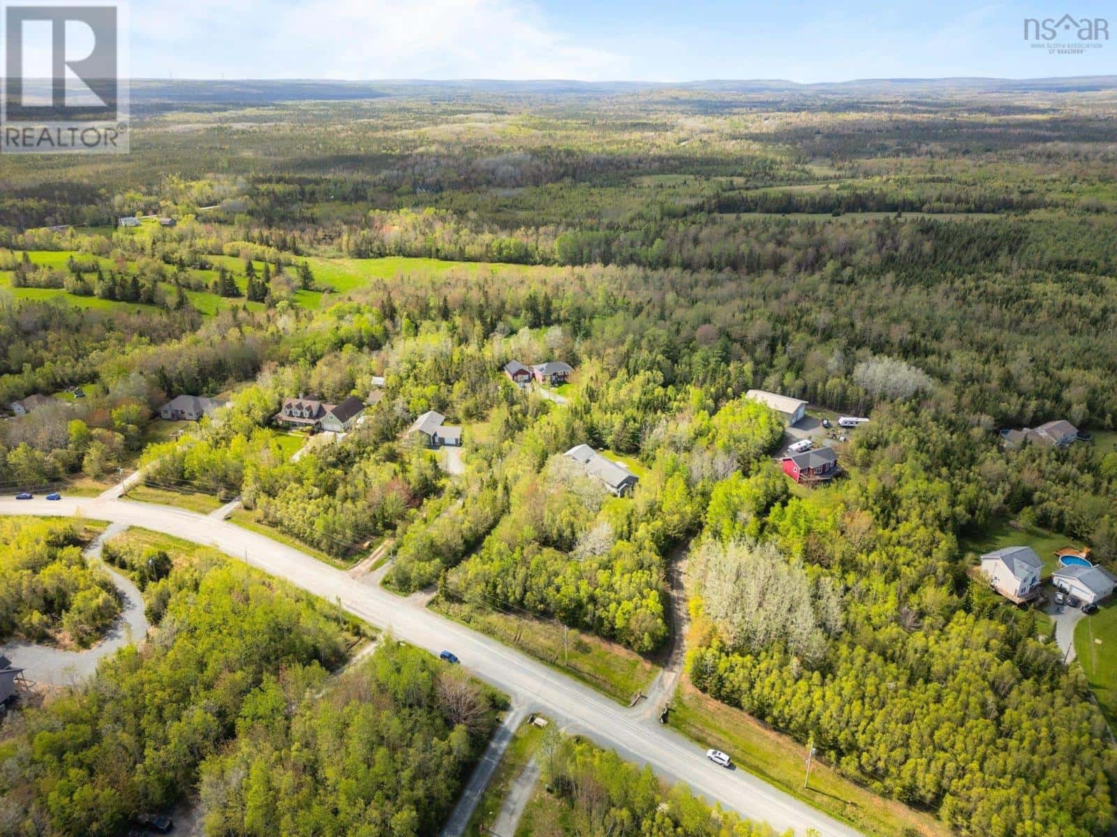 158 Thomas Street — Enfield, Nova Scotia - Photo 4 of 40