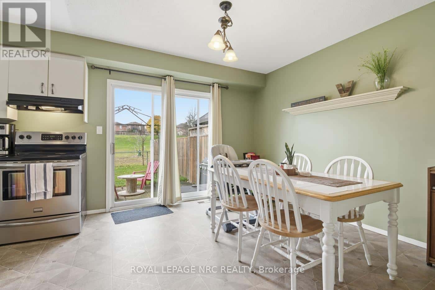 6 APOLLO DRIVE — Port Colborne (Main Street), Ontario - Photo 2 of 34