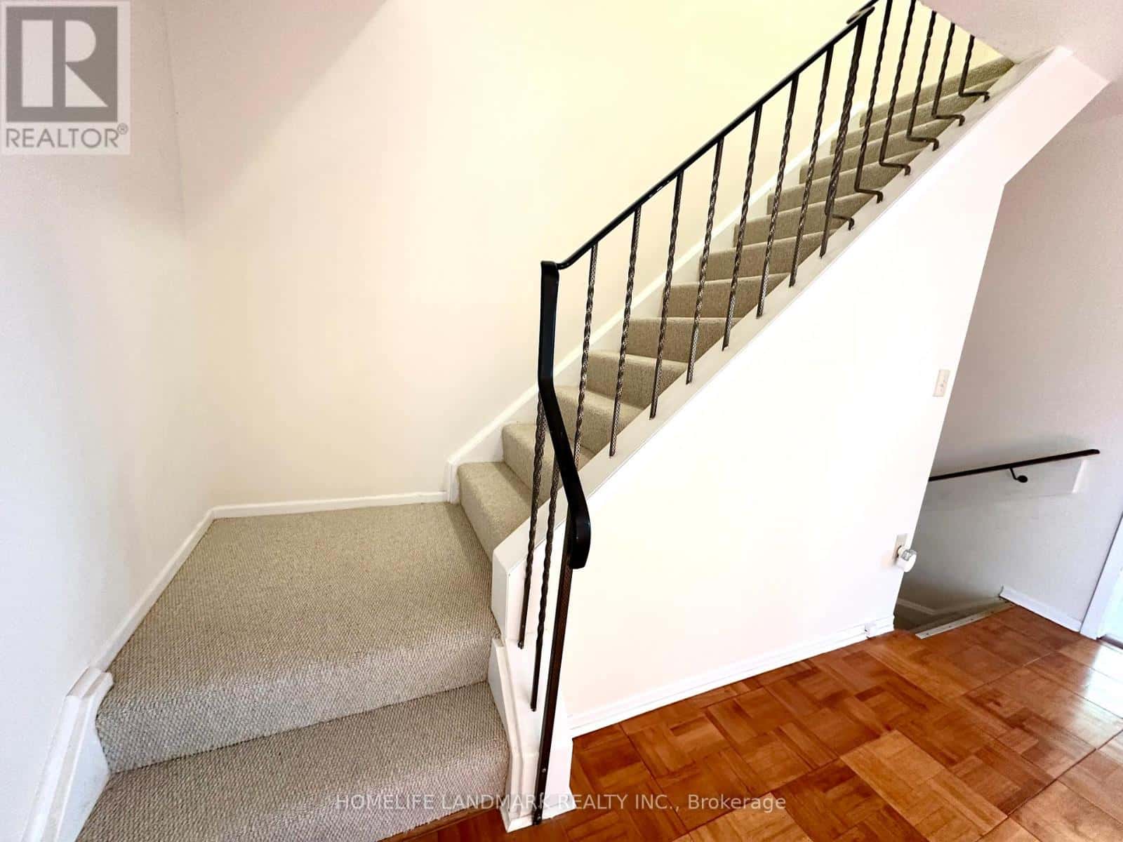 161 CAROLBREEN SQUARE — Toronto (Agincourt North), Ontario - Photo 2 of 27