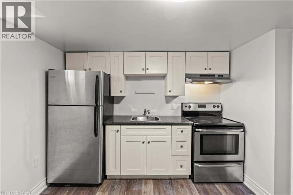 14 WESTMOUNT Avenue — Thorold, Ontario - Photo 3 of 50