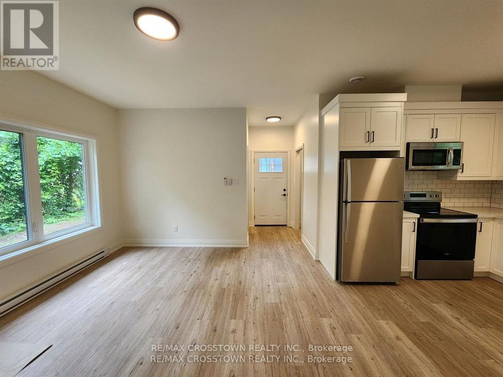 GDN STE - 120 DUNDONALD STREET — Barrie (Codrington), Ontario - Main photo