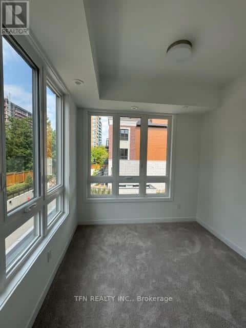 4 - 4035 HICKORY DRIVE — Mississauga (Applewood), Ontario - Photo 4 of 22