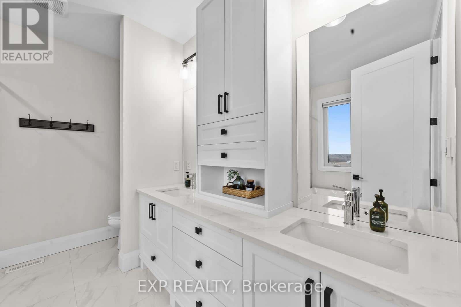 119 DAVENTRY WAY — Middlesex Centre, Ontario - Photo 4 of 35