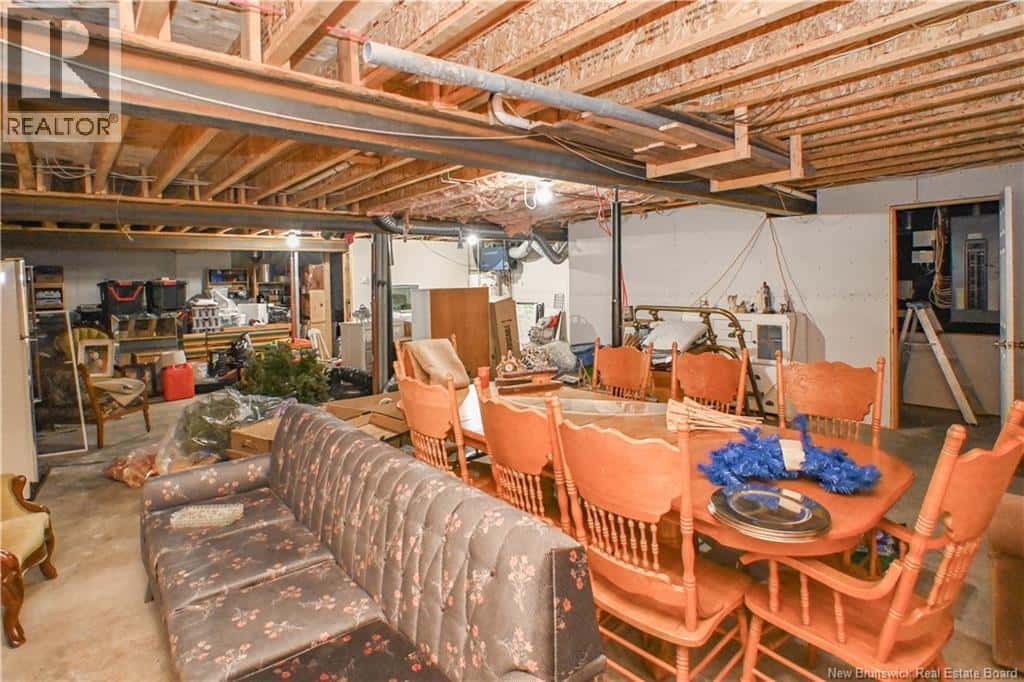 142 Boul Saint-Pierre E. Boulevard — Caraquet, New Brunswick - Photo 5 of 31