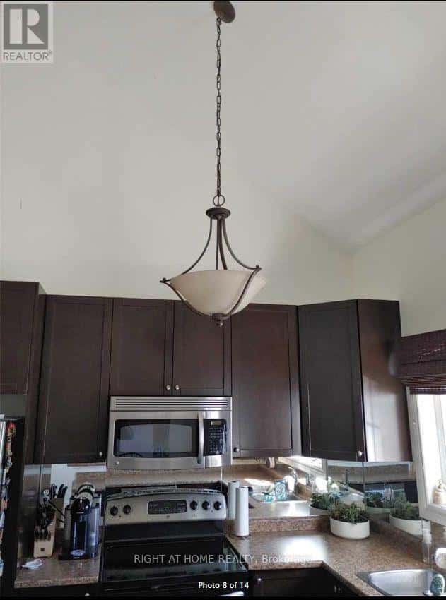 119 KENNETH HOBBS AVENUE W — Whitby (Pringle Creek), Ontario - Photo 4 of 13